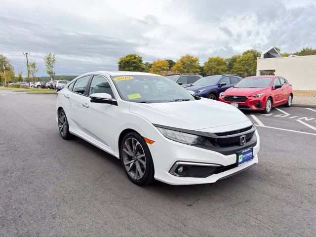 Used 2019 Honda Civic Touring image 4