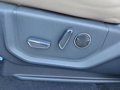 Used 2024 Ford Expedition Limited image 22