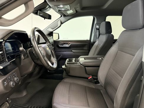 Used 2025 Chevrolet Silverado 1500 LT AWD/4WD image 13