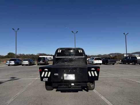 Used 2023 GMC Sierra 2500 Pro w/ Convenience Package image 4