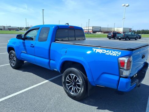 Used 2020 Toyota Tacoma TRD Sport w/ Technology Package image 7