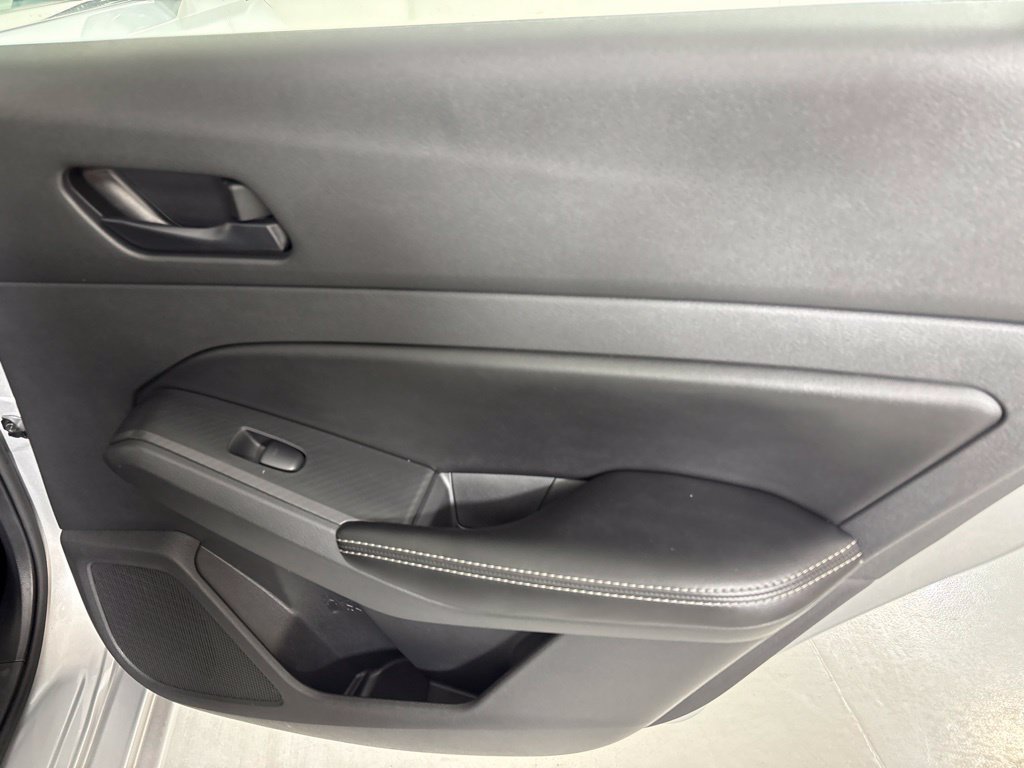 Used 2024 Nissan Altima 2.5 SV FWD image 18