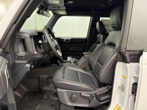 New 2025 Ford Bronco Big Bend w/ Black Diamond Package AWD/4WD image 15