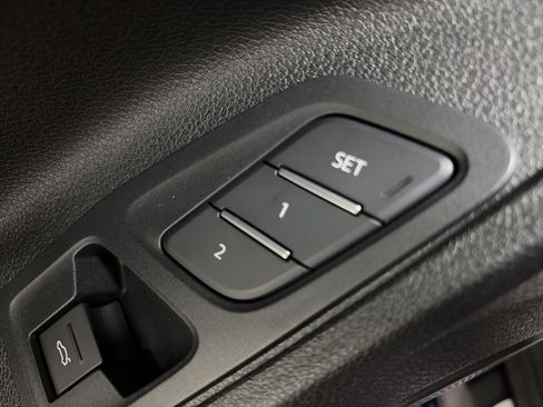 Certified 2025 Audi Q3 2.0T Premium w/ Convenience Plus Package image 27