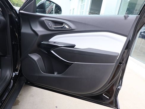 New 2026 Chevrolet Trax LT w/ Midnight Edition FWD image 30