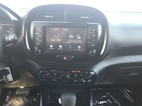 Used 2020 Kia Soul S FWD image 25