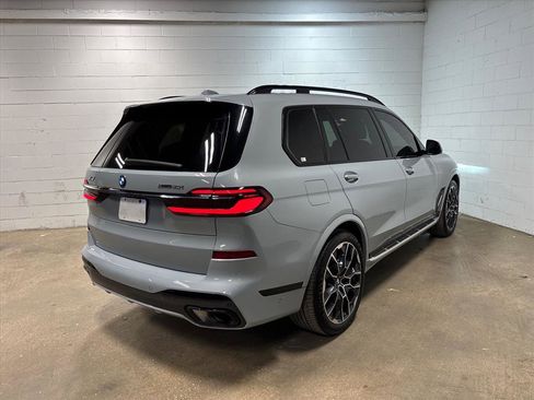 Used 2023 BMW X7 xDrive40i w/ Executive Package image 6