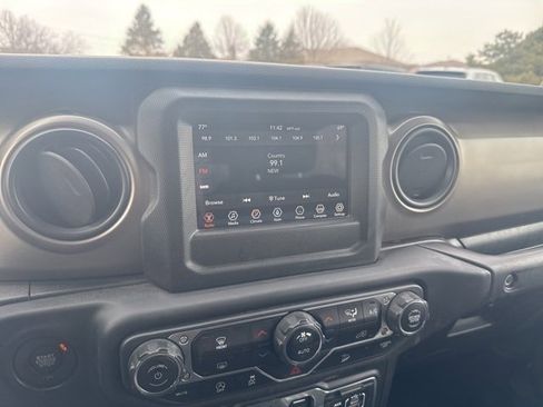 Used 2020 Jeep Wrangler Sport image 21