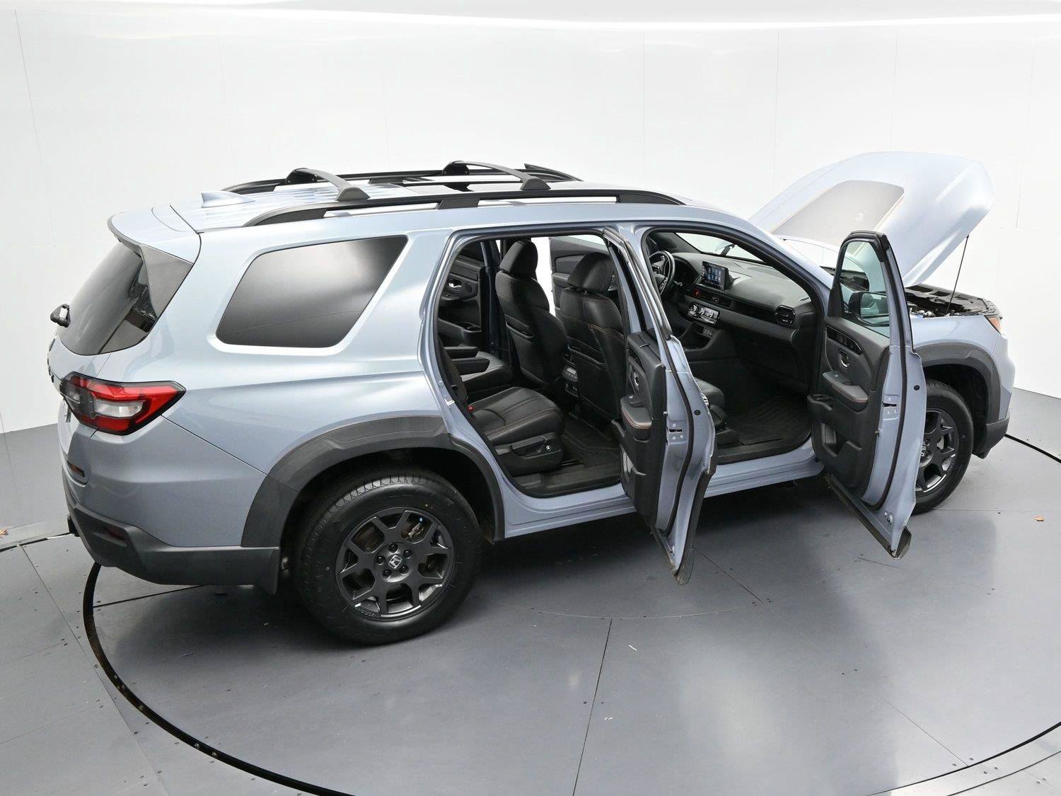 Used 2023 Honda Pilot TrailSport image 42