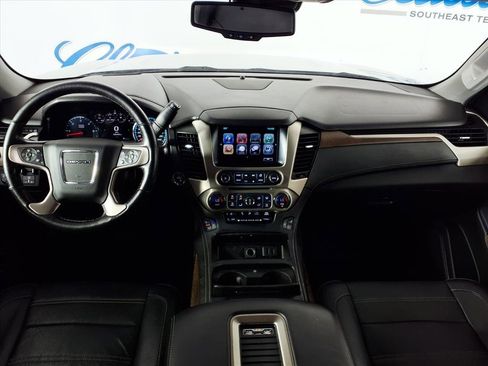 Used 2018 GMC Yukon Denali image 11
