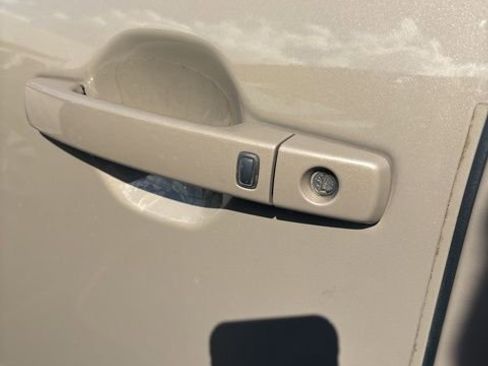 Used 2024 Nissan Frontier Pro-X w/ Technology Package image 14