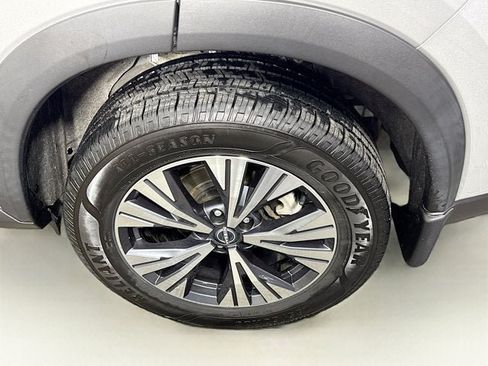 Used 2022 Nissan Rogue SV AWD/4WD image 30