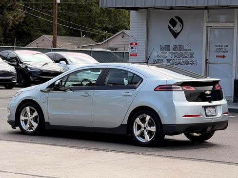 Used 2011 Chevrolet Volt Premium w/ Premium Trim Package FWD image 7