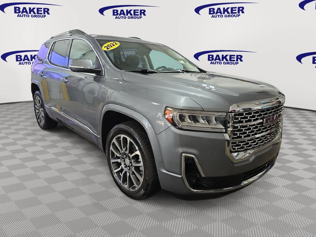 Used 2022 GMC Acadia Denali w/ Denali Ultimate Package AWD/4WD image 3