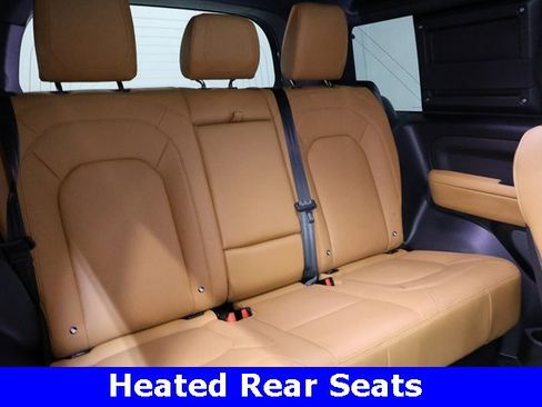 Used 2023 Land Rover Defender 90 V8 image 32