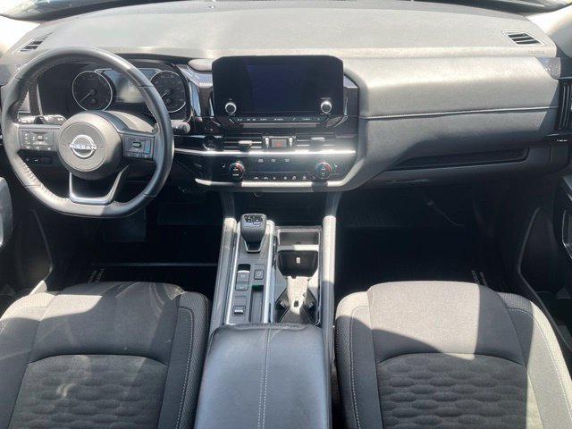 Used 2025 Nissan Pathfinder SV FWD image 15