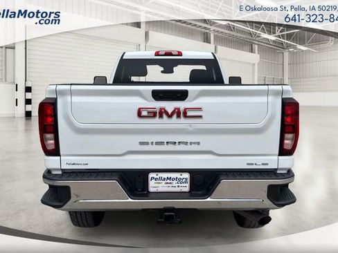 Used 2024 GMC Sierra 2500 SLE w/ SLE Convenience Package image 4