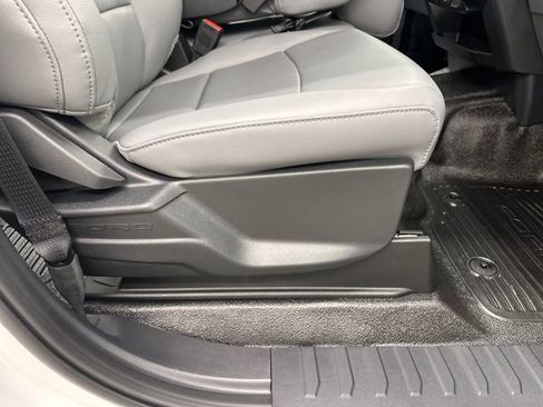 New 2026 Ford F250 XL w/ XL Chrome Package image 11