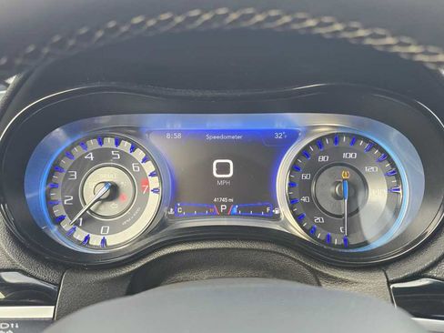 Used 2023 Chrysler 300 S image 20