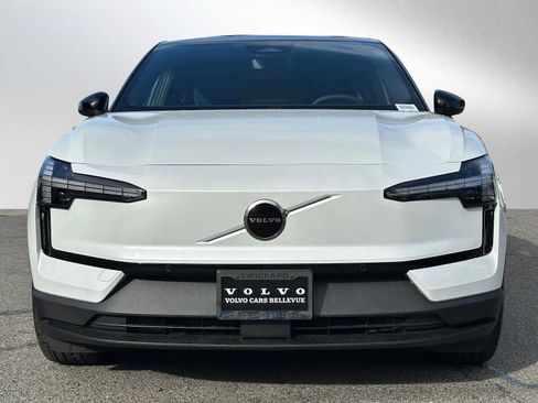 New 2025 Volvo EX30 Plus w/ Protection Package Premier image 8