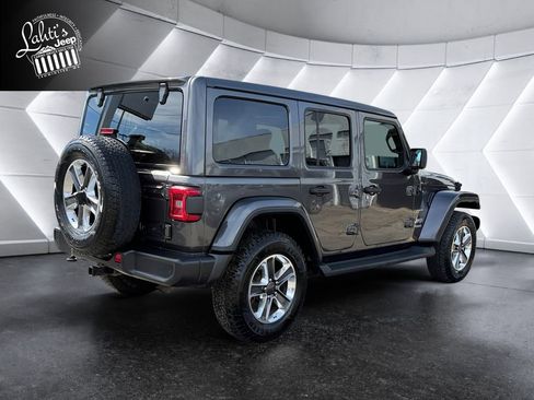 Used 2021 Jeep Wrangler Unlimited Sahara image 4