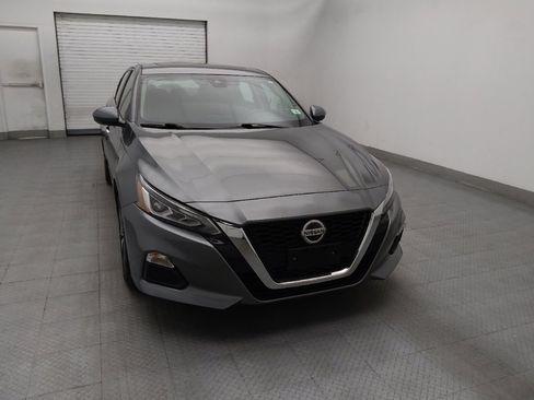 Used 2022 Nissan Altima 2.5 SV w/ SV Premium Package AWD/4WD image 14