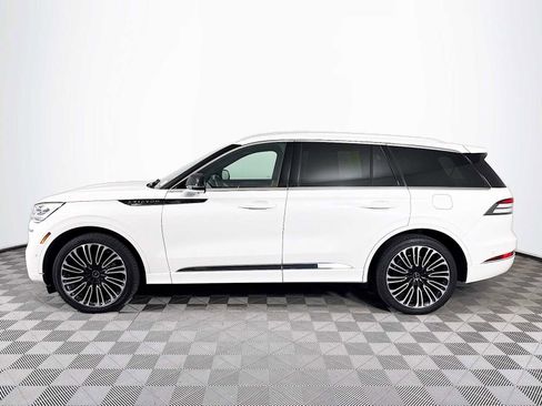 Used 2023 Lincoln Aviator Black Label w/ Dynamic Handling Package image 8