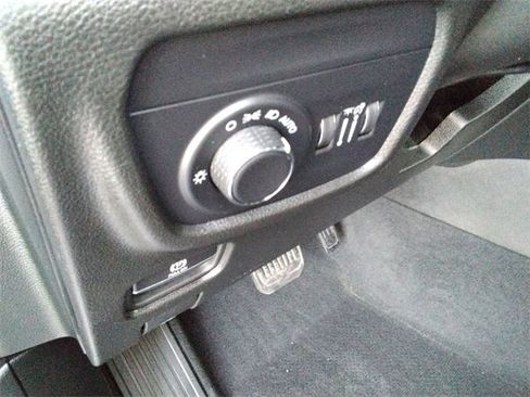 Used 2023 Jeep Grand Cherokee L Laredo w/ Luxury Tech Group I image 26