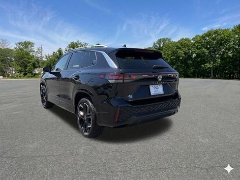 Used 2025 Volkswagen Tiguan SEL R-Line AWD/4WD image 6