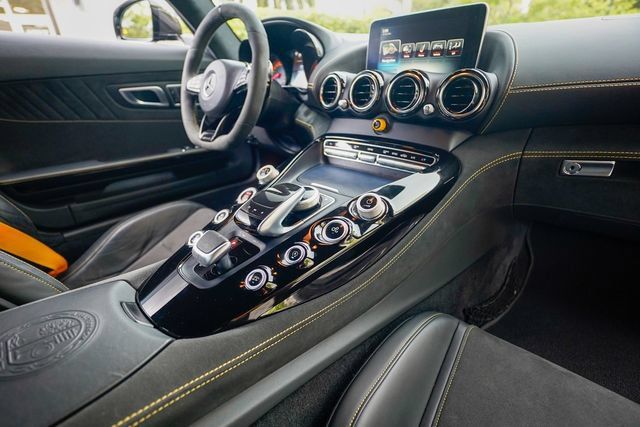 Used 2018 Mercedes-Benz AMG GT R image 90