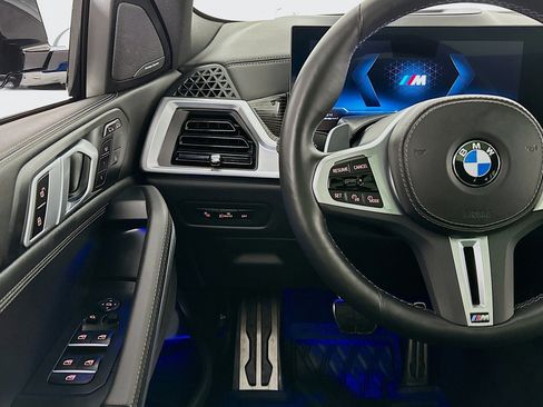 Used 2025 BMW X6 M60i image 10