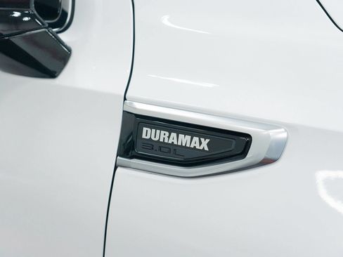 Used 2024 GMC Yukon Denali AWD/4WD image 15