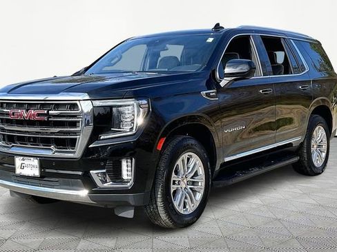 Used 2023 GMC Yukon SLT image 3