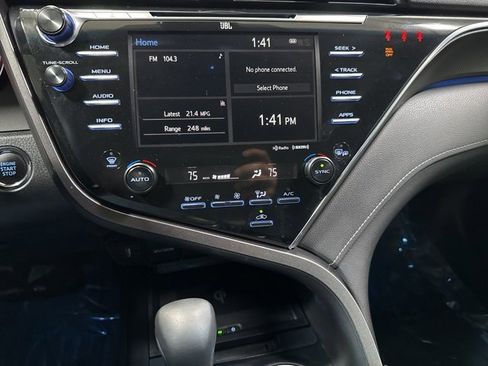 Used 2018 Toyota Camry XSE image 17