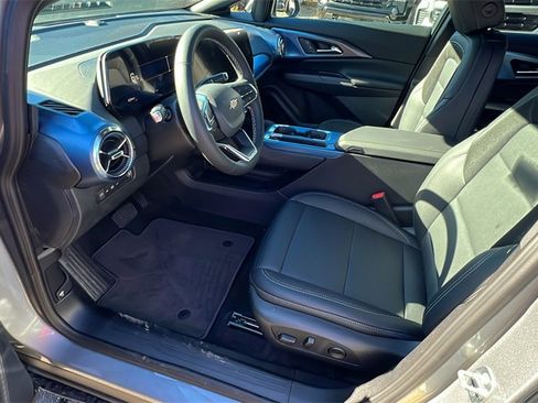 New 2026 Chevrolet Equinox EV LT image 13