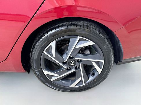 Used 2024 Hyundai Elantra Limited FWD image 31