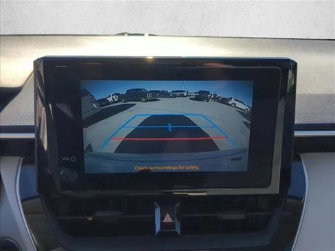 Used 2024 Toyota Corolla LE w/ LE Convenience Package image 18