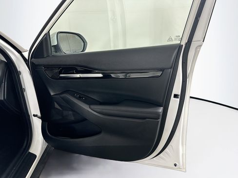 Used 2025 Kia Seltos S image 32