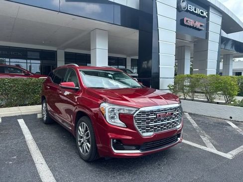 Used 2023 GMC Terrain Denali AWD/4WD image 1