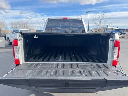 Used 2019 Ford F350 Lariat image 8