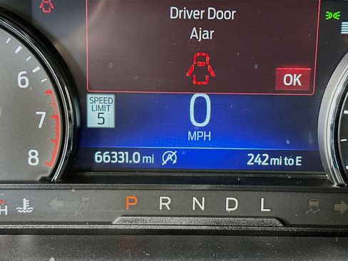 Used 2024 Ford Explorer Limited image 19