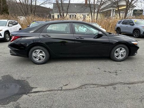 New 2026 Hyundai Elantra SE image 6