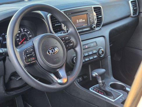 Used 2017 Kia Sportage LX image 30
