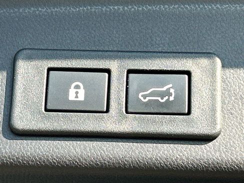 Used 2023 Subaru Ascent Touring AWD/4WD image 14