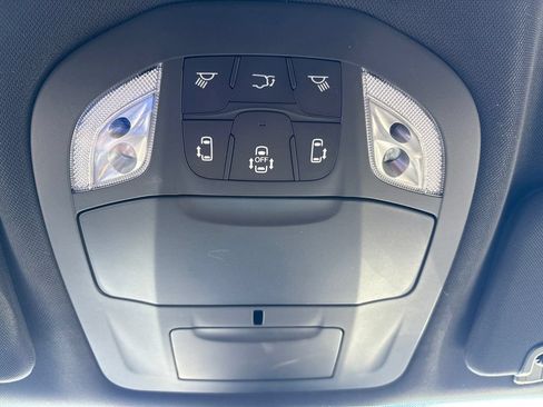 New 2027 Chrysler Pacifica Select FWD image 39