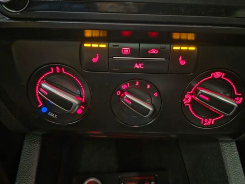 Used 2017 Volkswagen Jetta SE image 26