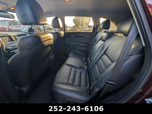 Used 2019 Kia Sorento EX FWD image 12