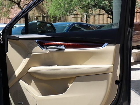 Used 2019 Cadillac XT5 Luxury FWD image 35