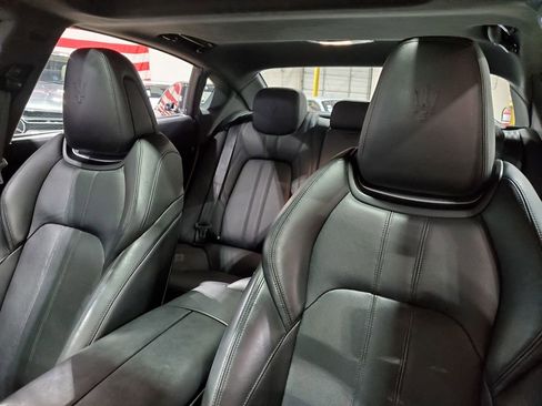 Used 2018 Maserati Quattroporte S GranSport Q4 AWD/4WD image 38