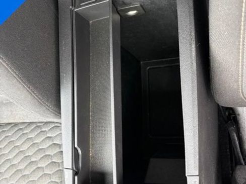 Used 2021 Chevrolet Equinox LT FWD image 27